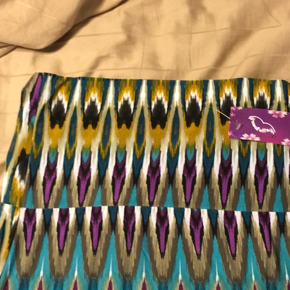 Women’s maxi skirt. Peacock colors. Size M-L - Picture 3 of 4
